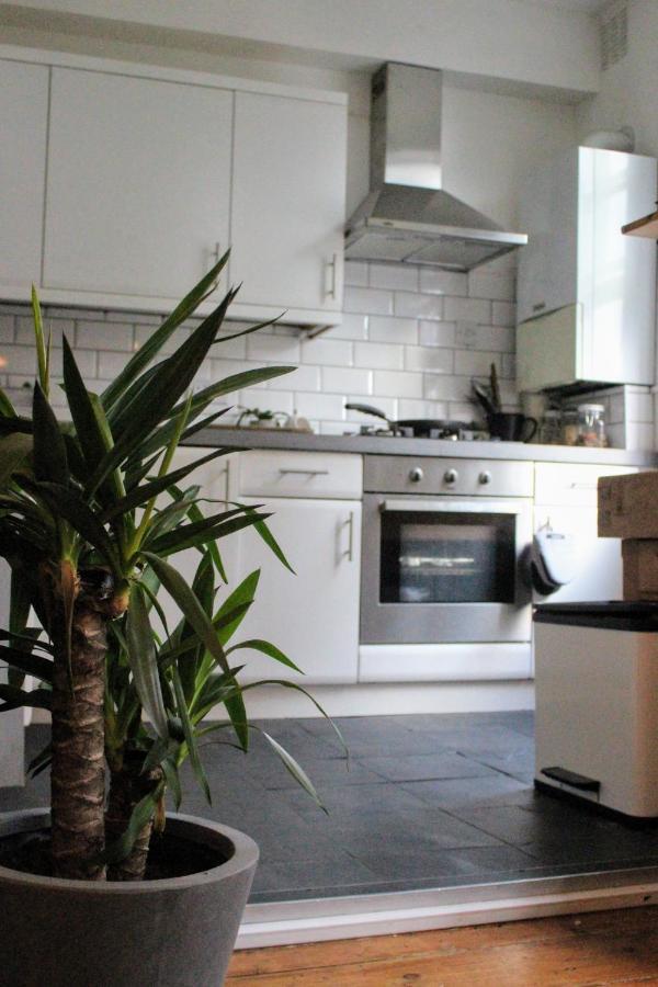 Traditional Victorian 2 Bed In Cobbled Street + Mod Cons - Full Home Londra Exterior foto